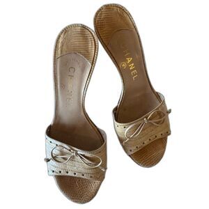Chanel CC Logo Bow Beige Tan Leather Pastel Kitten Heels EU 36.5 US 6.5 Vintage